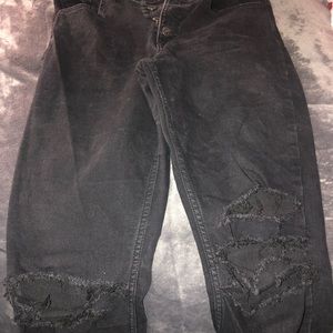 High waisted black skinny jeans with holes